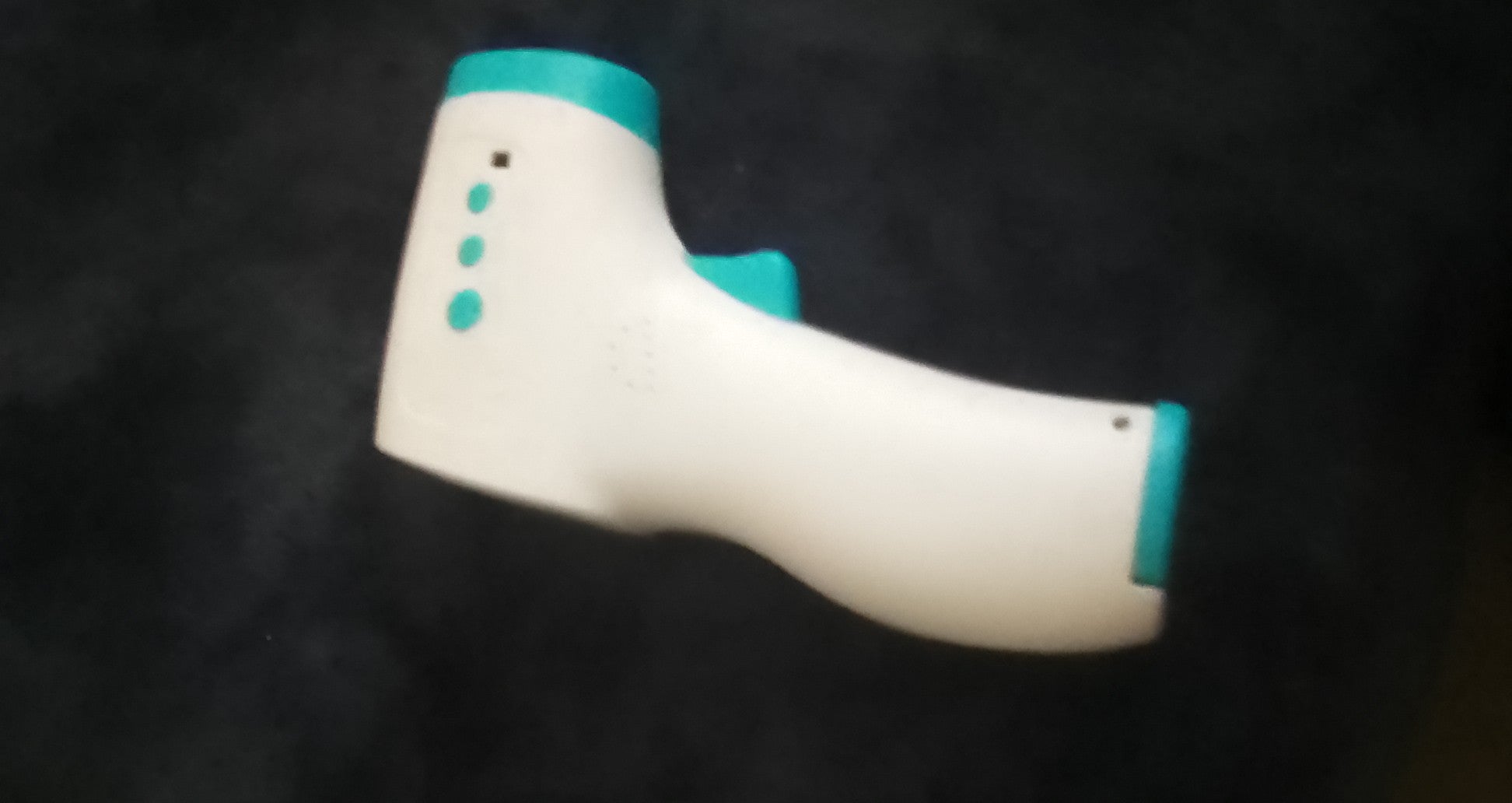 Infrared Thermometer Model: KWL-F02, With Memory Function And Fever Tip