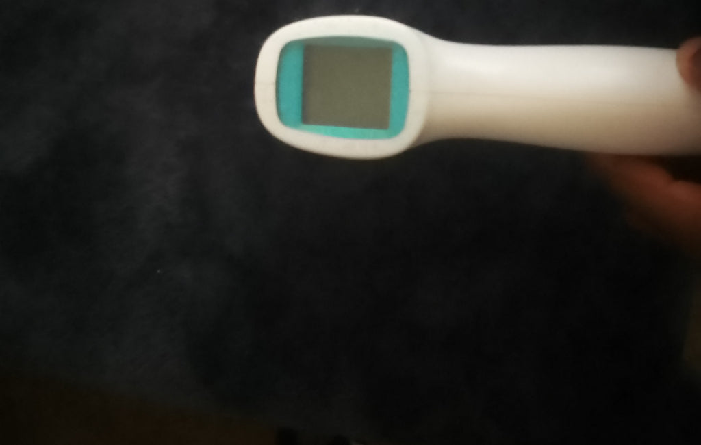 Infrared Thermometer Model: KWL-F02, With Memory Function And Fever Tip